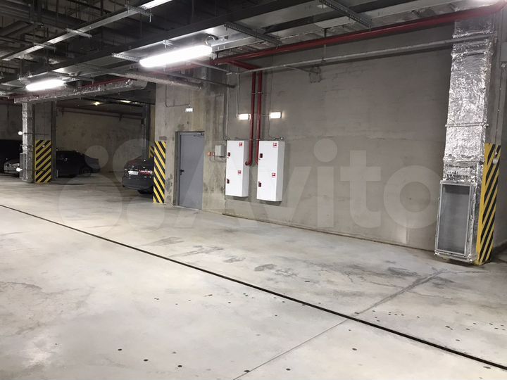 Машиноместо, 13 м²