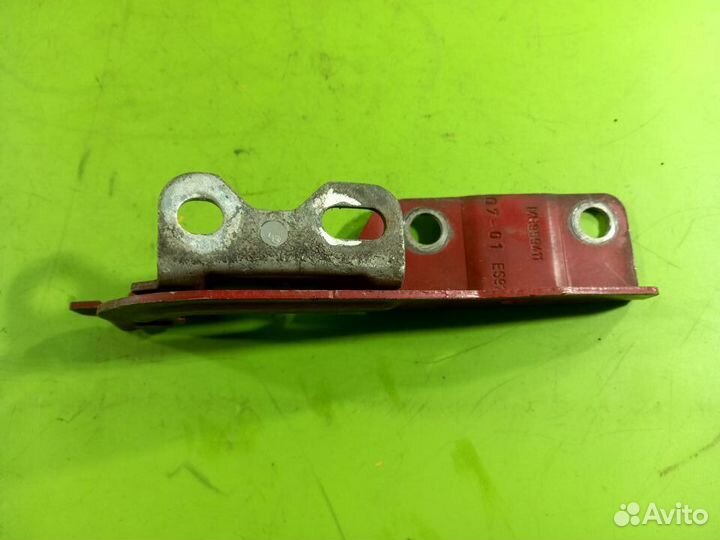 Петля капота для Mitsubishi Colt Z34/Z36/Z39