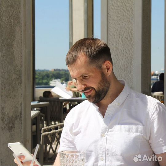 Риэлтор, агент, брокер, специалист по недвижимости