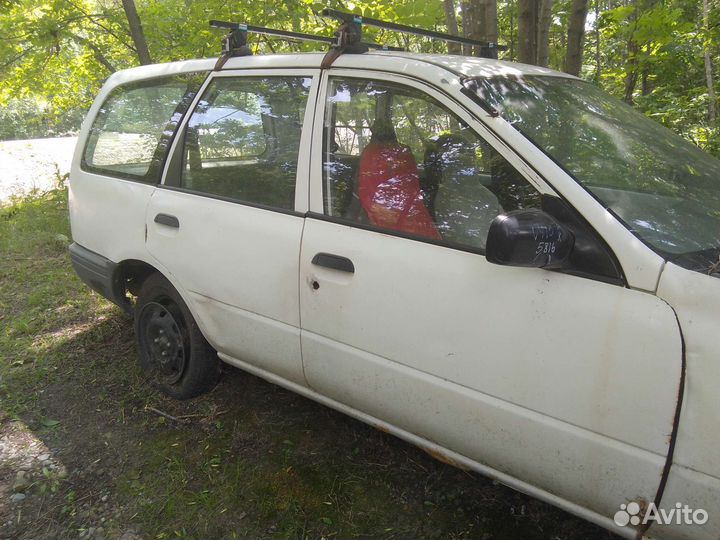 Nissan AD 1.5 AT, 1999, битый, 300 000 км