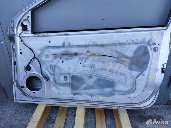 Дверь правая на Opel Astra H 3Д GTC Z157