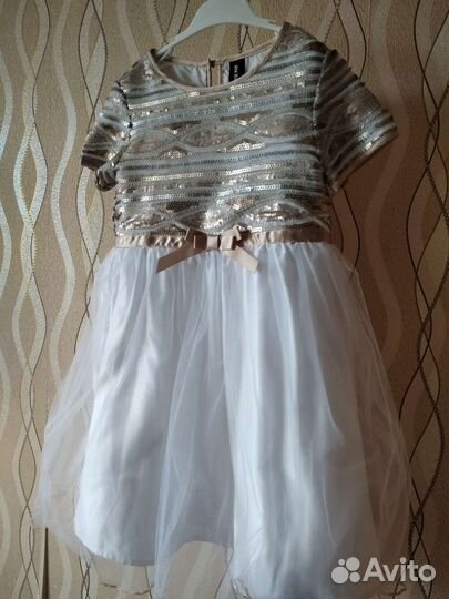 Платье на девочку 4-6 лет