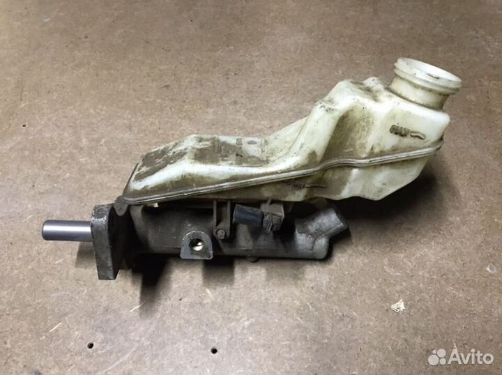 Toyota avensis 250 главный тормозной цилиндр