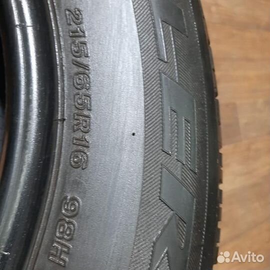 Bridgestone Dueler H/P Sport 215/65 R16