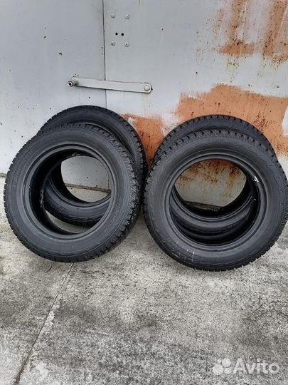 Hankook Winter I'Pike 225/65 R17