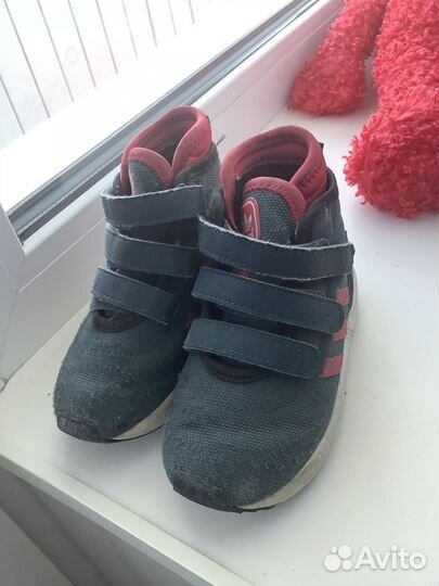 Кроссовки adidas утепленные