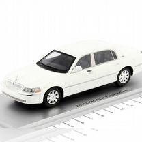 Линкольн Lincoln Town Car Luxury Collectibles 1:43