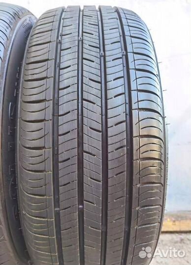 Kumho Solus TA31 215/55 R17 94V