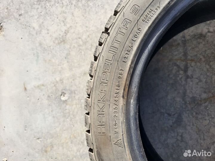 Nokian Tyres Hakkapeliitta 9 235/45 R18 98T