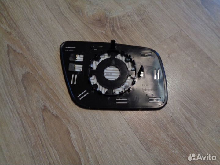 Зеркало левое на Приору