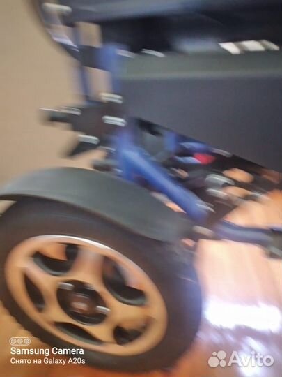 Электрическая инвалидная коляска