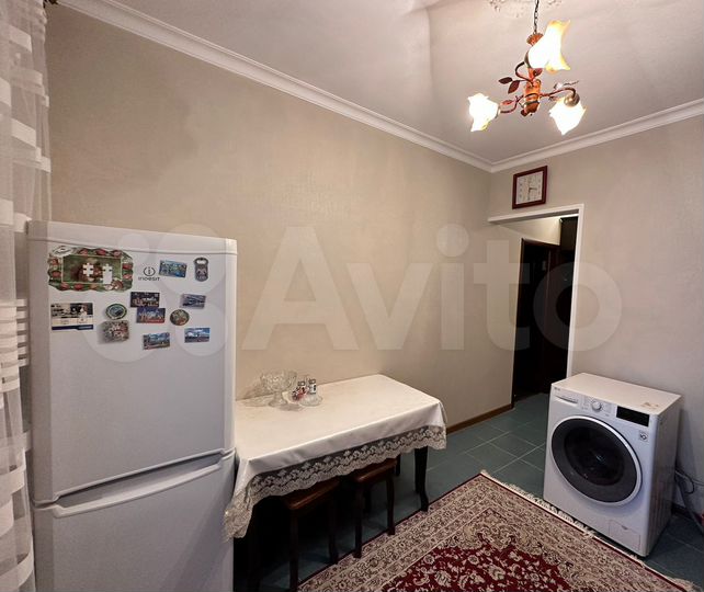 2-к. квартира, 57 м², 2/5 эт.