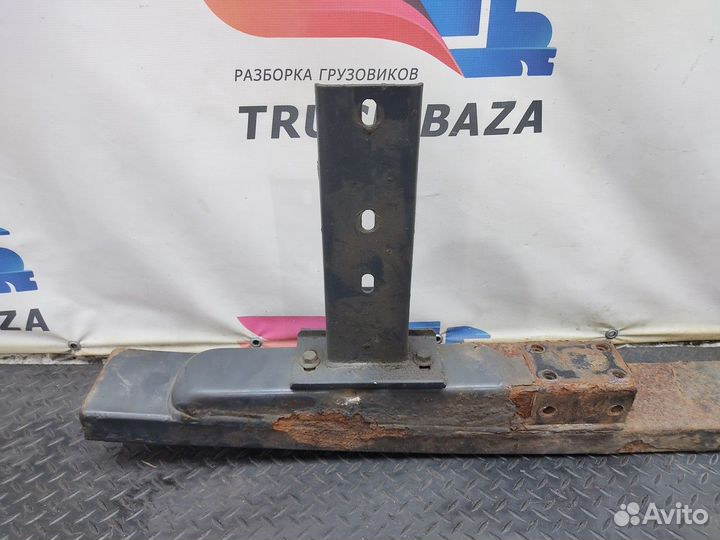 Усилитель переднего бампера Iveco Stralis