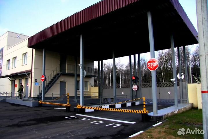 Контрольно-пропускной пункт воинской части. Шлагбаум автоматический ша 4n. Потапово коттеджный поселок. Заградительный кпп на въезде в город. Шлагбаум.