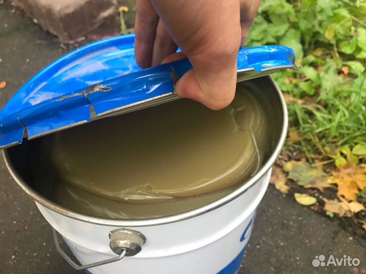 Смазка в ведрах 18 кг,в тубах 400гр Лукойл