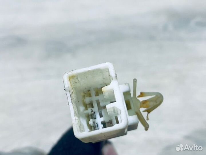 Замок зажигания Hyundai Santa Fe 2000