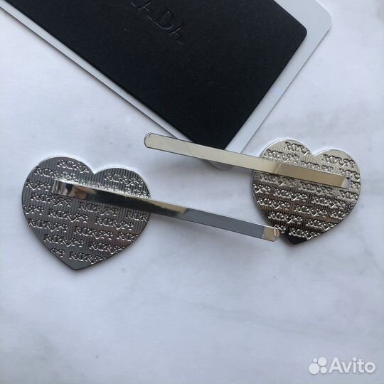 Комплект невидимок Прада