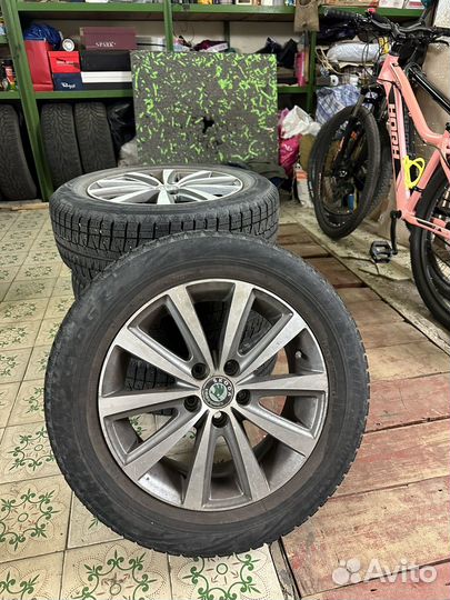 Продам зимние колеса Bridgestone