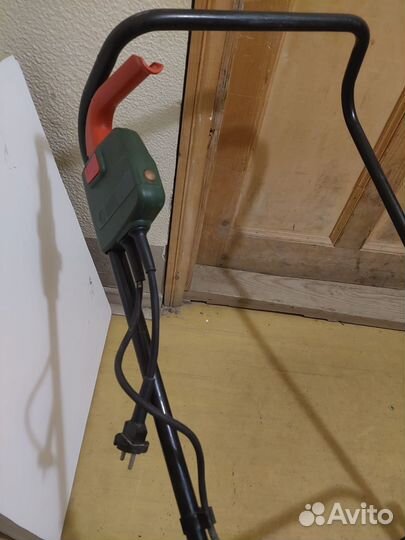 Газонокосилка Black&Decker на воздушной подушке