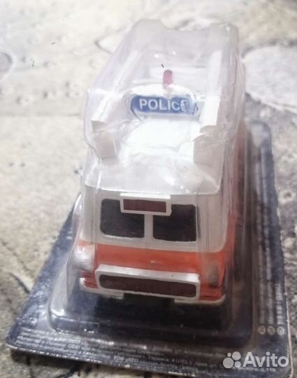Модель автомобиля 1/43