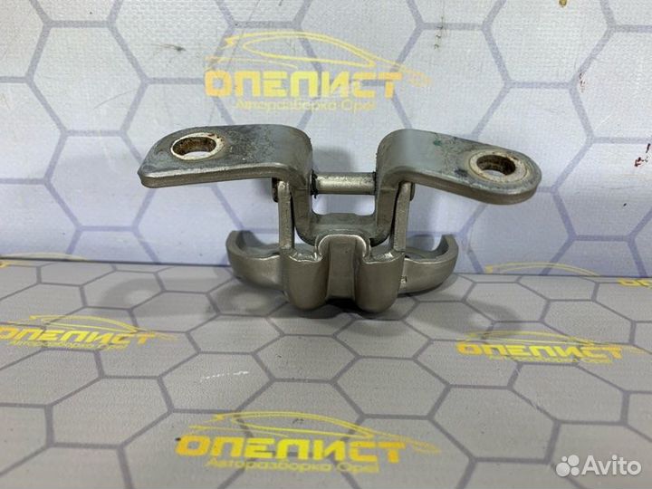 Петля двери верхняя задняя левая Opel Astra J