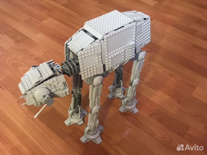 Lego Star Wars (отдаю вместе с фигурками)