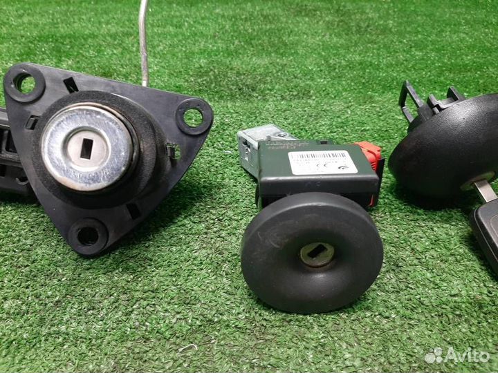 Замок зажигания Renault Duster 2017