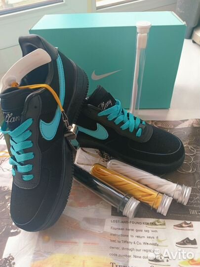 Новые женские Nike Air Tiffany & Co 39 рр