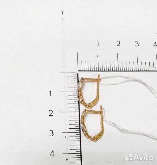 Золотые серьги с фианитом