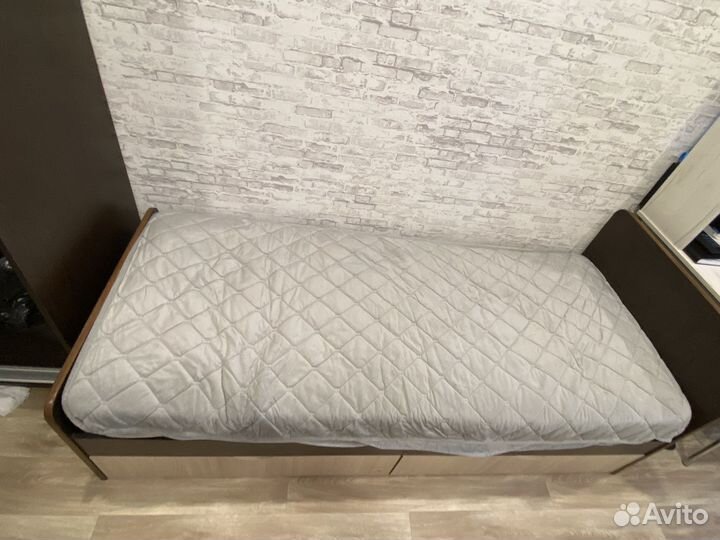 Кровать односпальная 80*190 с матрасом