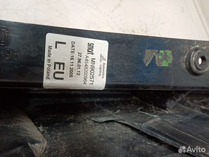 Фонарь задний левый SMART Forfour 1