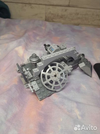 Большое количество серых деталей Lego