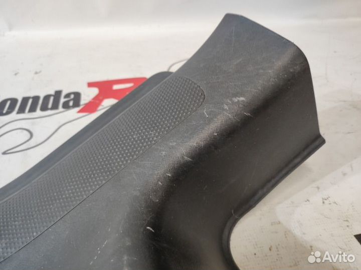 Накладка на порог задняя левая Honda Cr-V 2 RD8