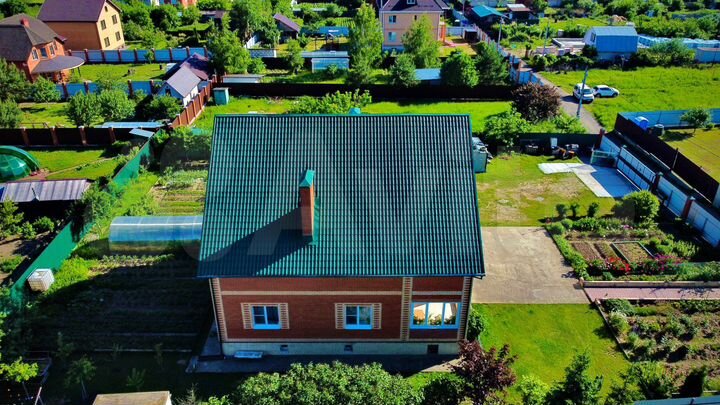 Дом 368 м² на участке 18,5 сот.