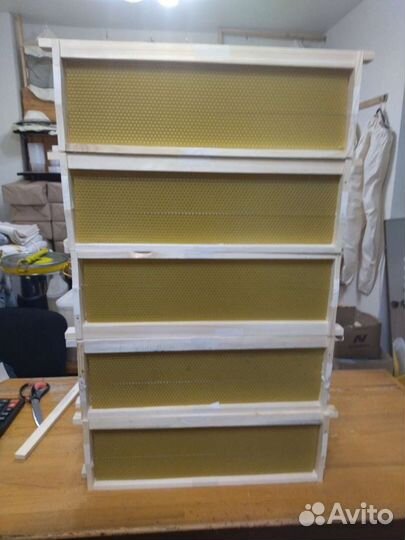 Рамки для ульев с вощиной