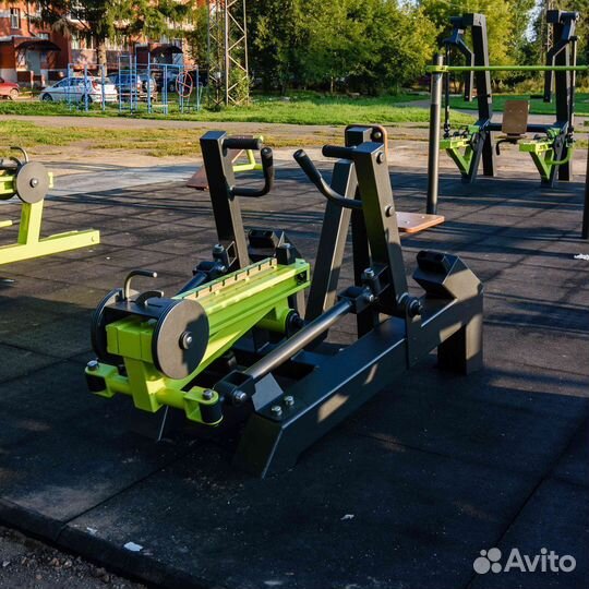 Тренажер Наклонная тяга с переменной нагрузкой