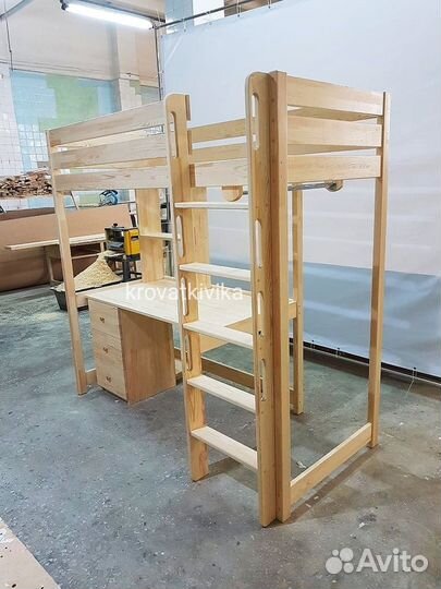 Кровать чердак с рабочей зоной снизу