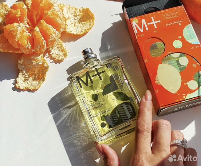 Escentric Molecules Molecule 01 + Mandarin