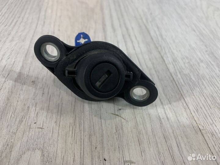 Замок багажника Nissan almera G15