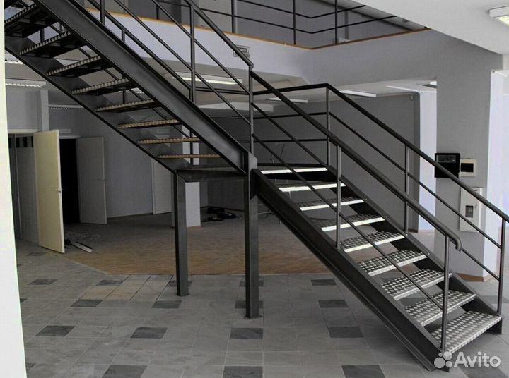 Лестница на металлическом каркасе дизайн 4146