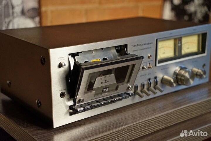 Кaсceтнaя дeкa Тесhniсs RS-M40