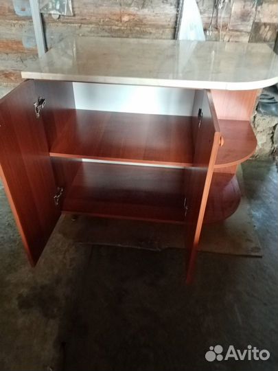 Кухонный стол