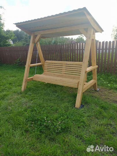 Садовые качели из дерева