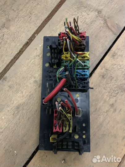 Блок предохранителей Ауди 80