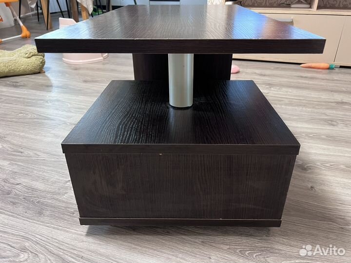 Продам журнальный столик