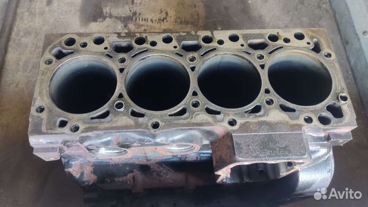 Блок цилиндров 4isbe185