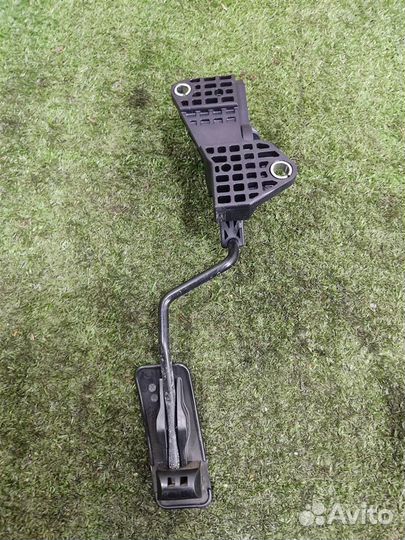 Педаль газа электронная Subaru Tribeca WX 2006