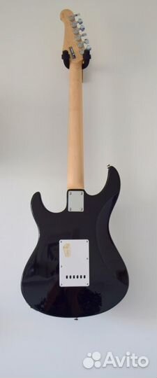 Электрогитара Yamaha pacifica 112j