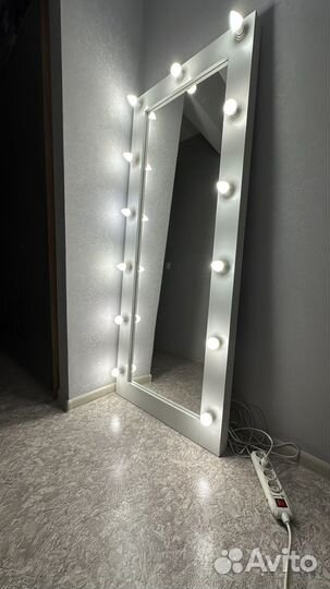 Гримерное зеркало