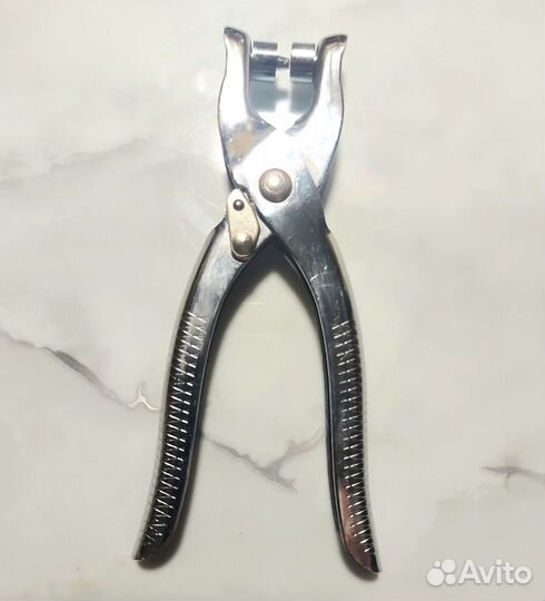 Установщик люверсов